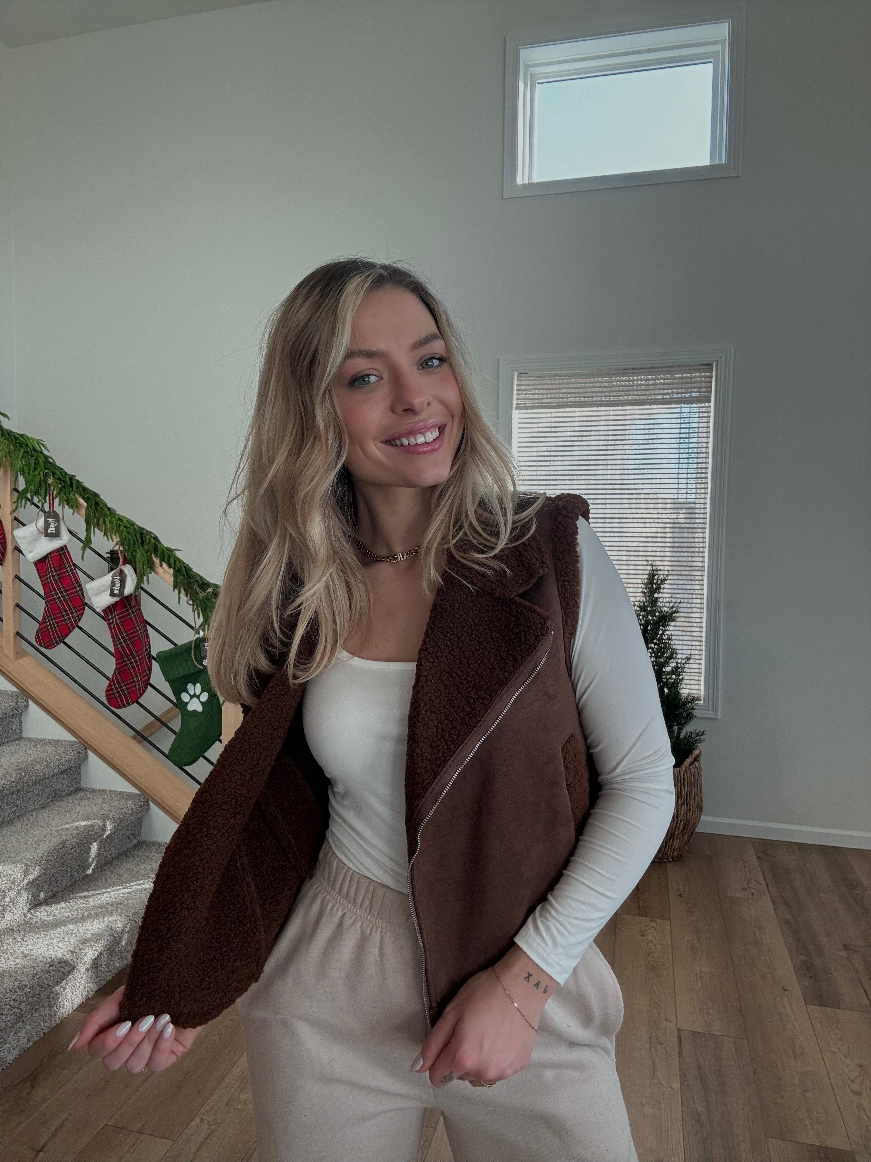 Delaney Cropped Vest – Emerald & Pine